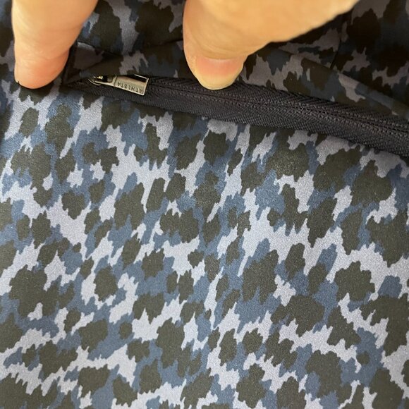 NWT Athleta Brooklyn Blue Printed Shorts Size 22 - Picture 5 of 8